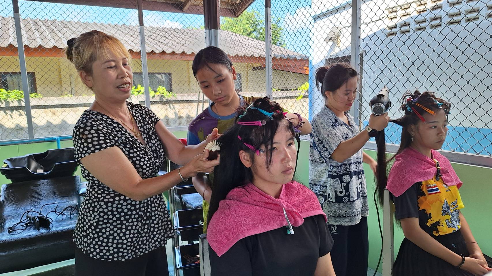 Lees meer over het artikel Een kappersbeurt in Chiang Rai